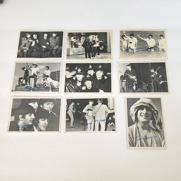 Set of 9 vintage Beatles 1964 trading cards